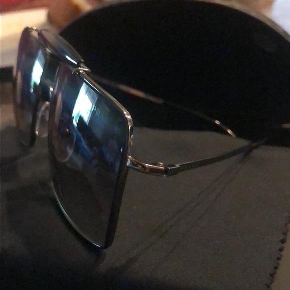 PRADA authentic Sunglasses - Picture 2 of 3